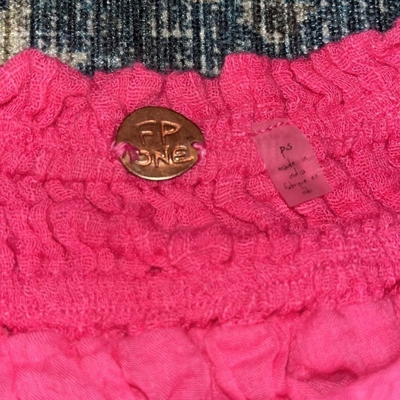 Free People Eyelet Off Shoulder Scalloped Crop Top NEW Boho Barbie Hippie Pink - Picture 7 of 7